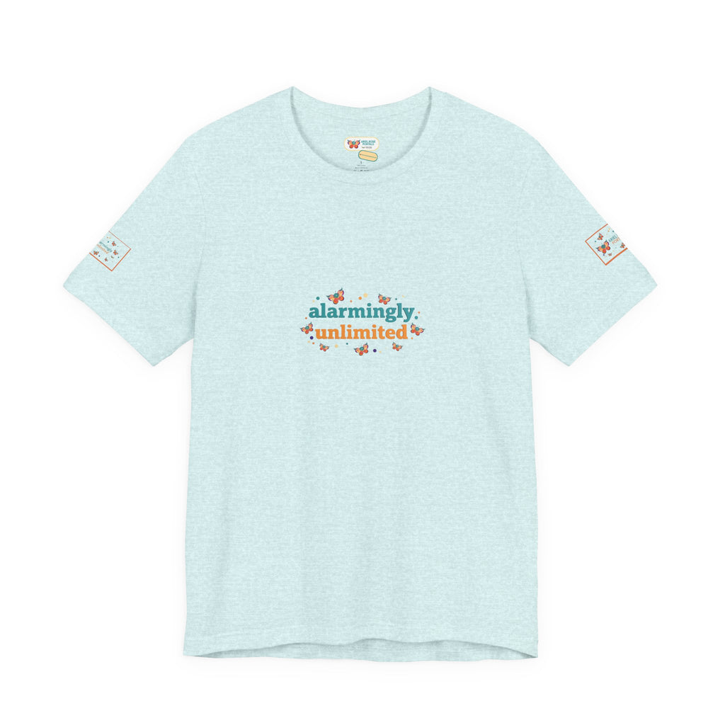 T-shirt Alarmingy Unlimited — Maglietta Grafica con Farfalla e Bruco Stravaganti