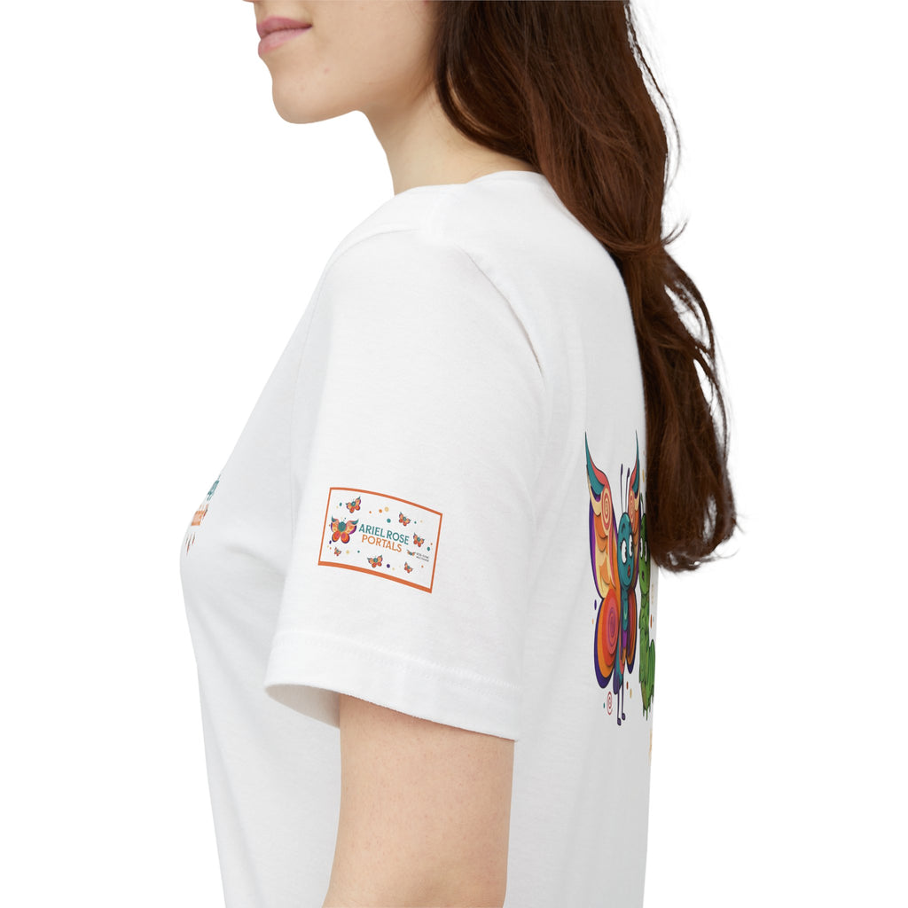 T-shirt Alarmingy Unlimited — Maglietta Grafica con Farfalla e Bruco Stravaganti