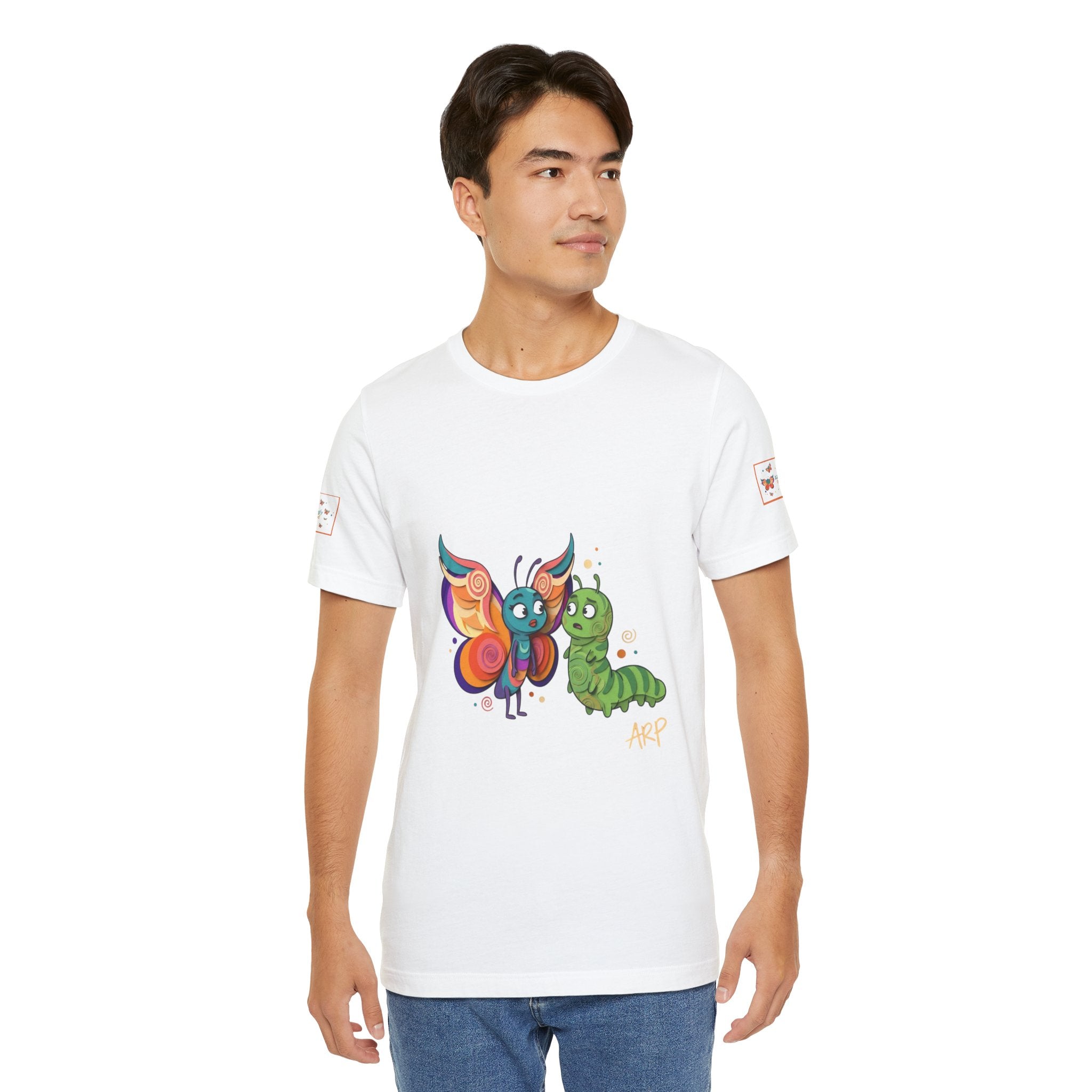 Allarmante T-Shirt Unlimited Tee Flip Variant — Maglietta Grafica Stravagante Farfalla e Bruco