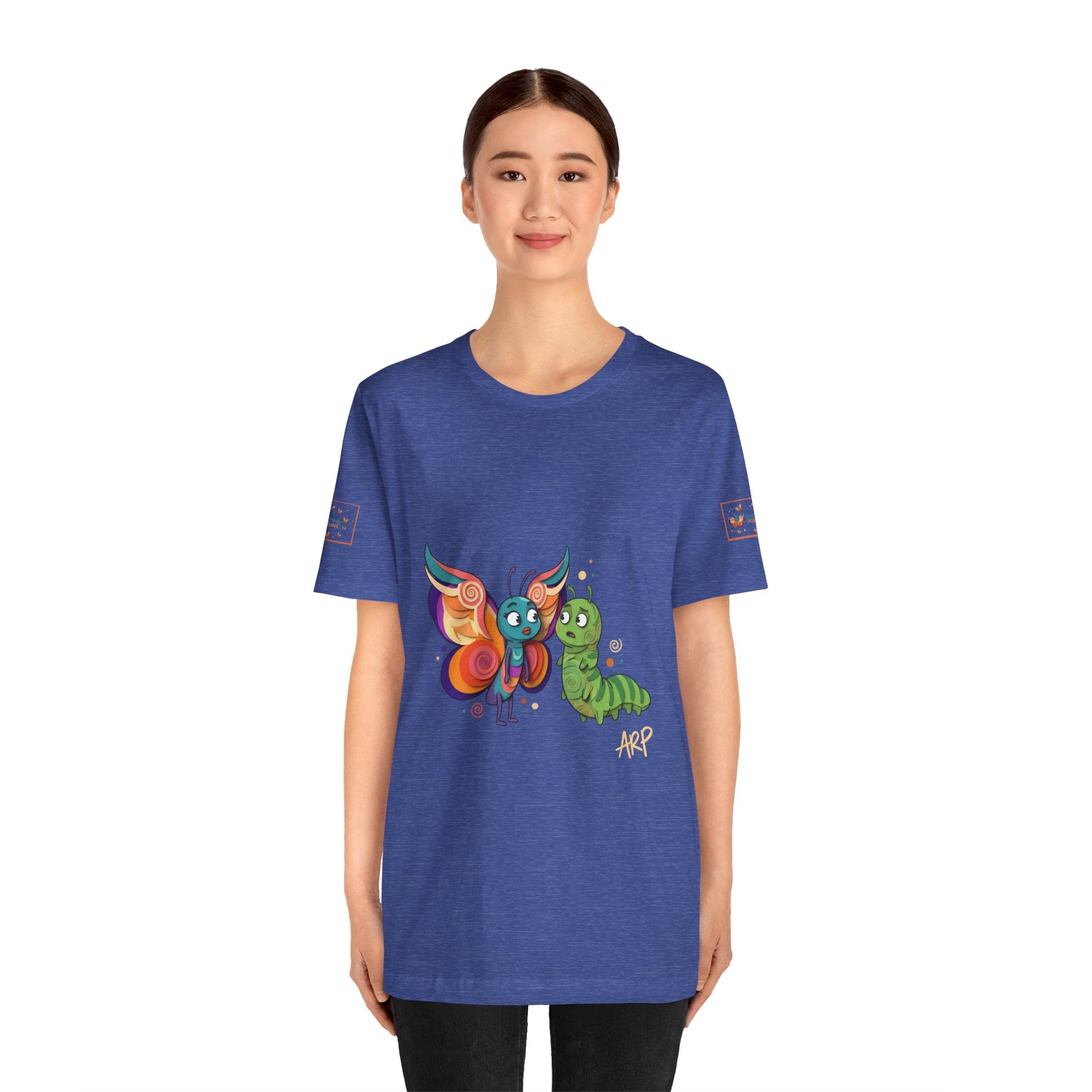 Allarmante T-Shirt Unlimited Tee Flip Variant — Maglietta Grafica Stravagante Farfalla e Bruco