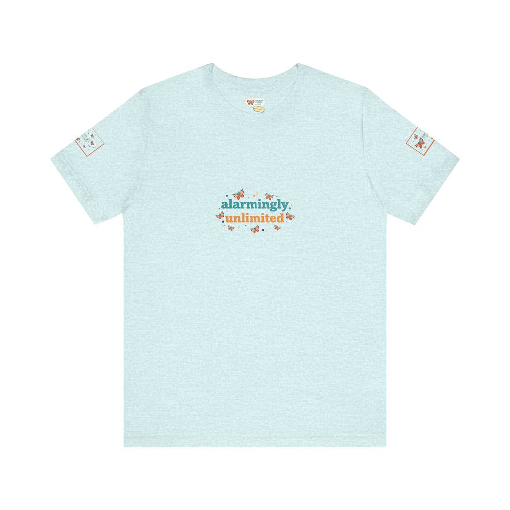 T-shirt Alarmingy Unlimited — Maglietta Grafica con Farfalla e Bruco Stravaganti