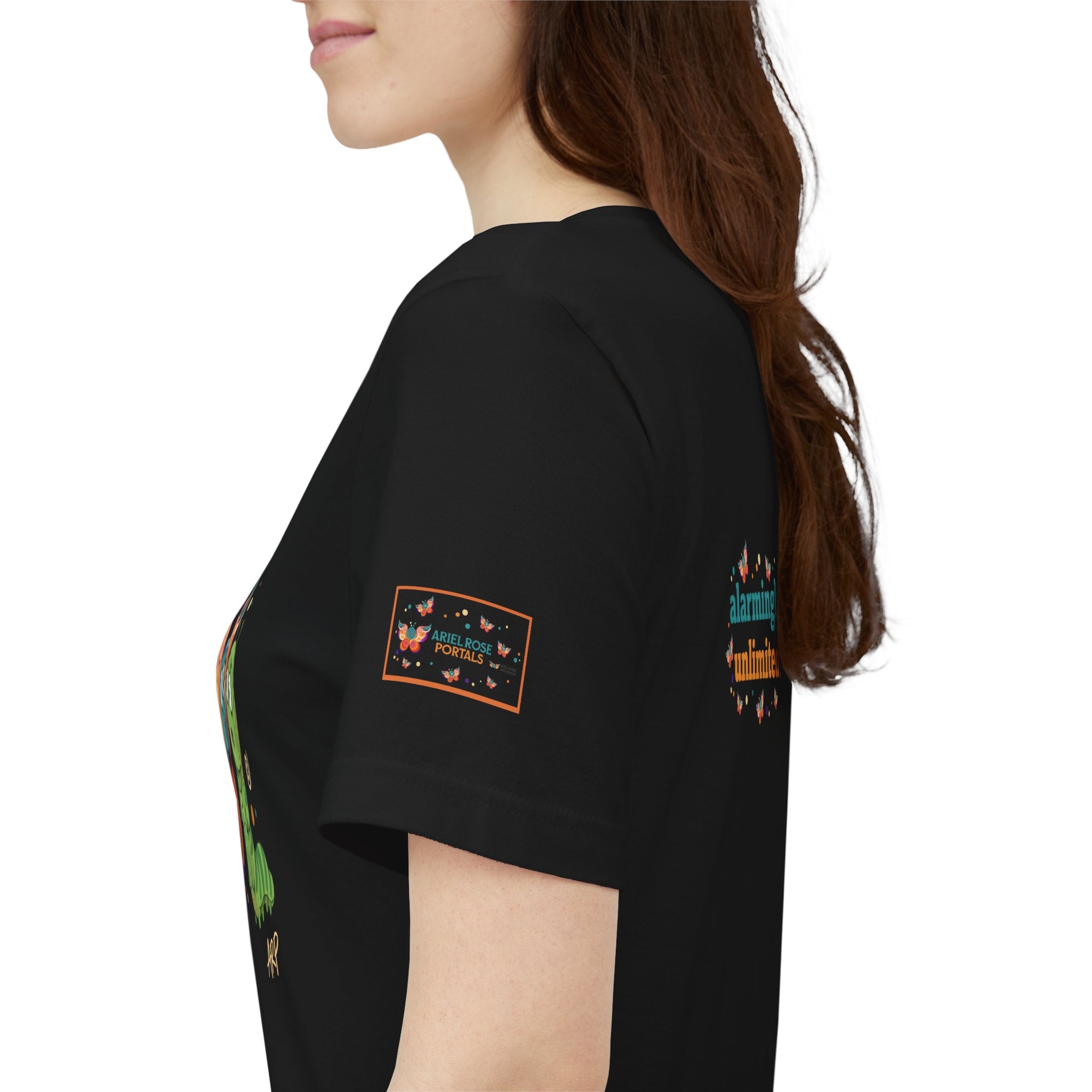 Allarmante T-Shirt Unlimited Tee Flip Variant — Maglietta Grafica Stravagante Farfalla e Bruco