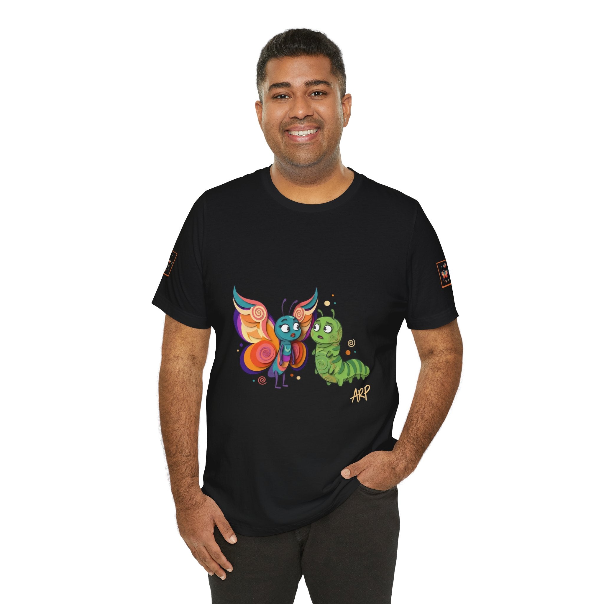 Allarmante T-Shirt Unlimited Tee Flip Variant — Maglietta Grafica Stravagante Farfalla e Bruco