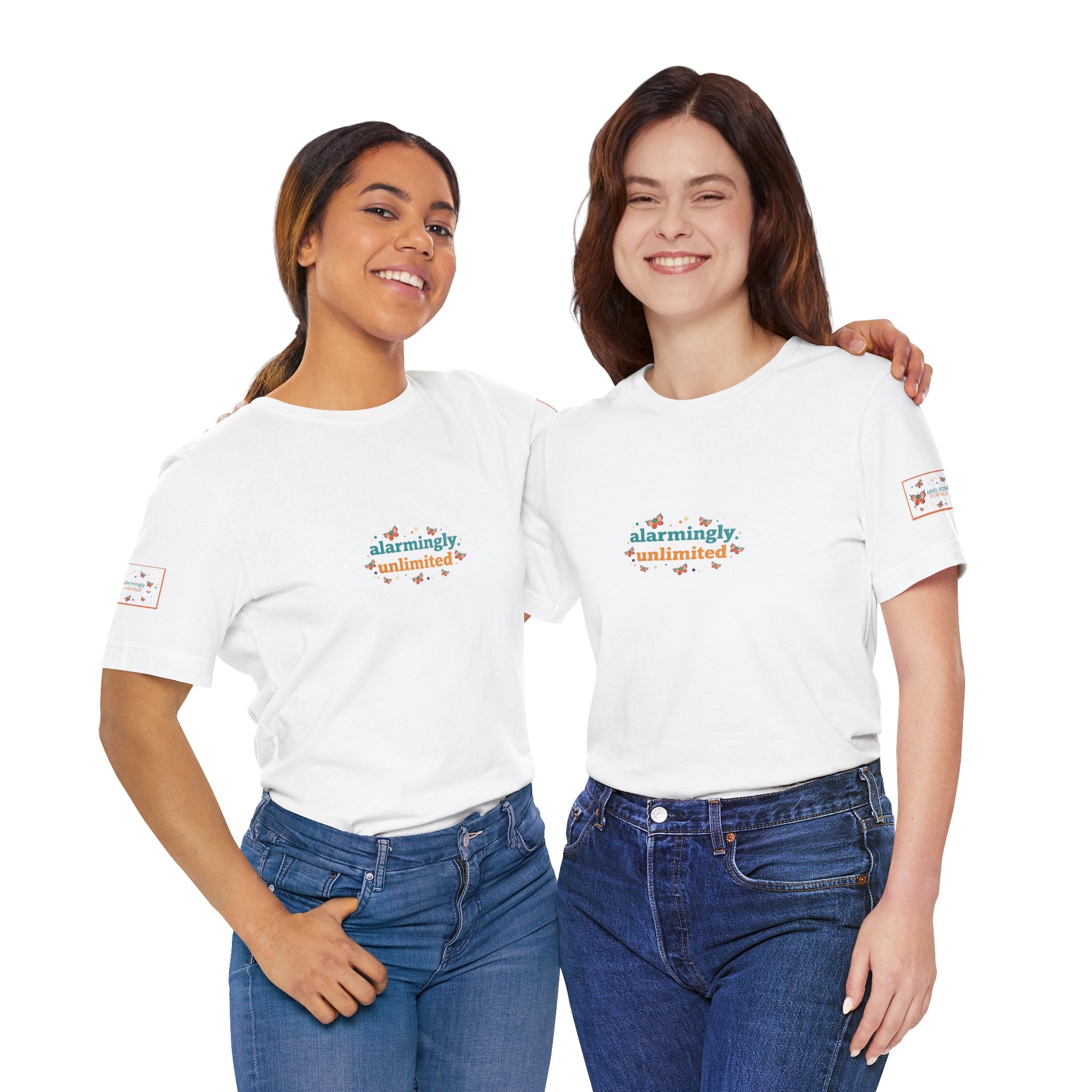 T-shirt Alarmingy Unlimited — Maglietta Grafica con Farfalla e Bruco Stravaganti