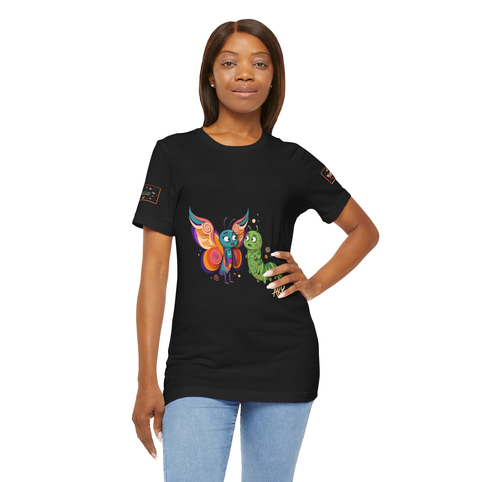 Allarmante T-Shirt Unlimited Tee Flip Variant — Maglietta Grafica Stravagante Farfalla e Bruco