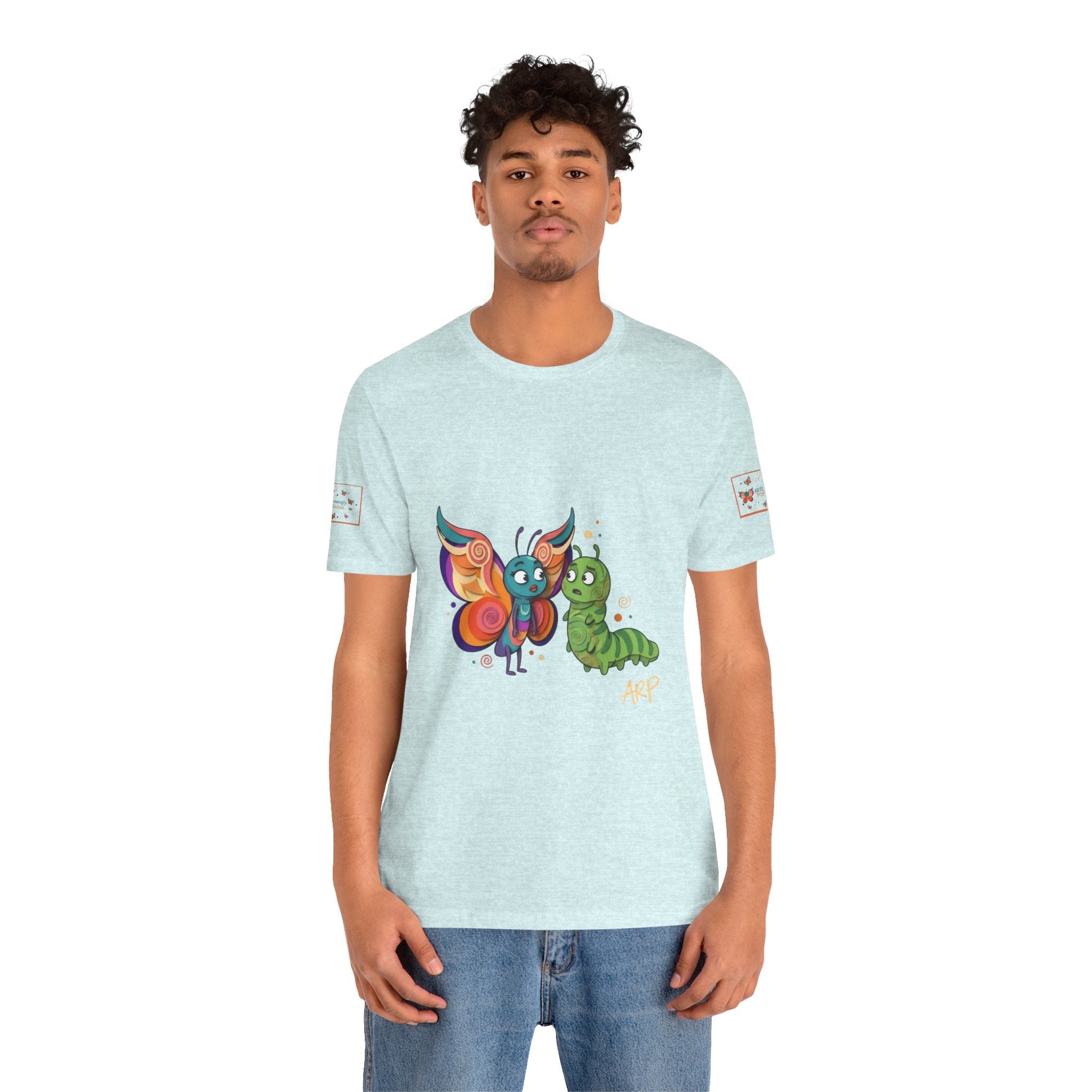 Allarmante T-Shirt Unlimited Tee Flip Variant — Maglietta Grafica Stravagante Farfalla e Bruco