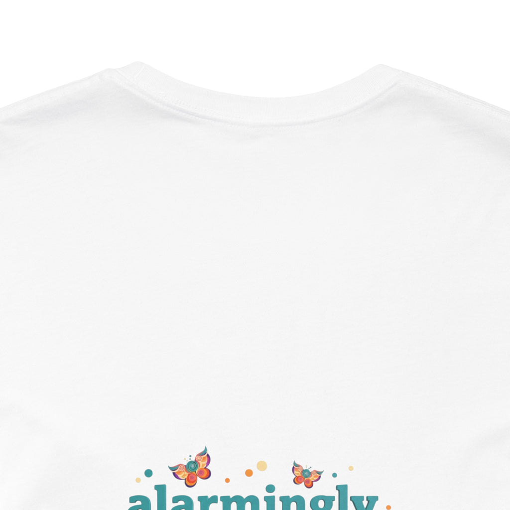 Allarmante T-Shirt Unlimited Tee Flip Variant — Maglietta Grafica Stravagante Farfalla e Bruco
