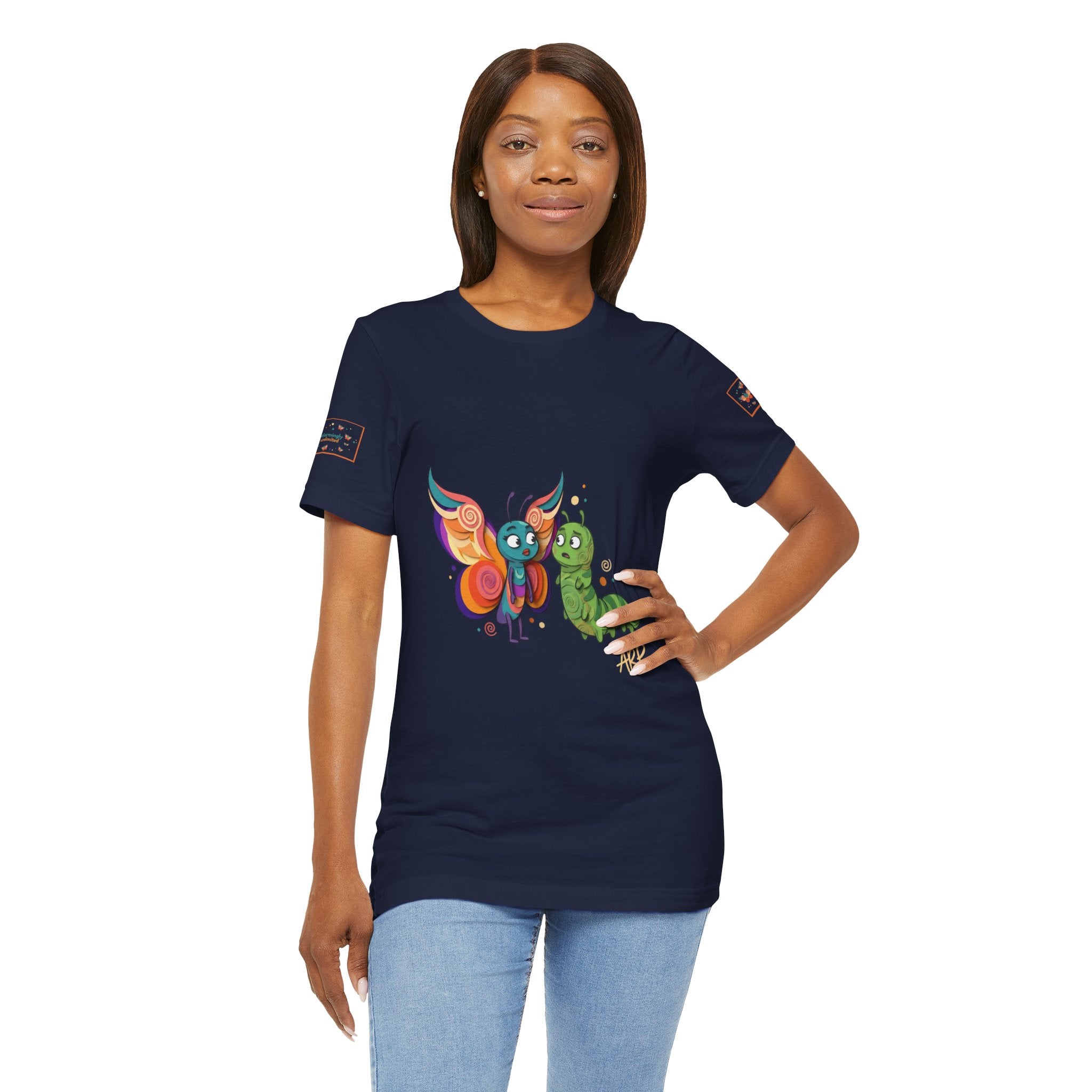 Allarmante T-Shirt Unlimited Tee Flip Variant — Maglietta Grafica Stravagante Farfalla e Bruco