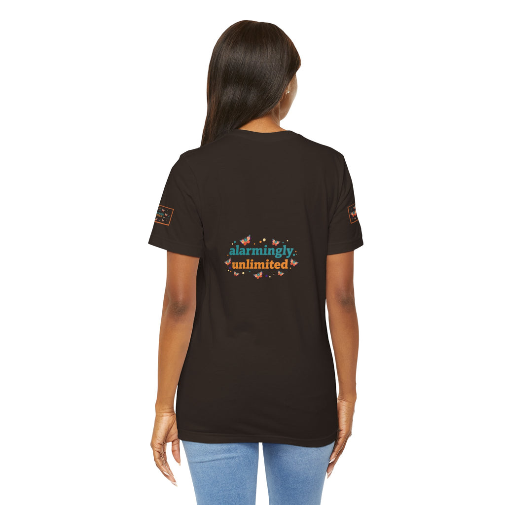 Allarmante T-Shirt Unlimited Tee Flip Variant — Maglietta Grafica Stravagante Farfalla e Bruco