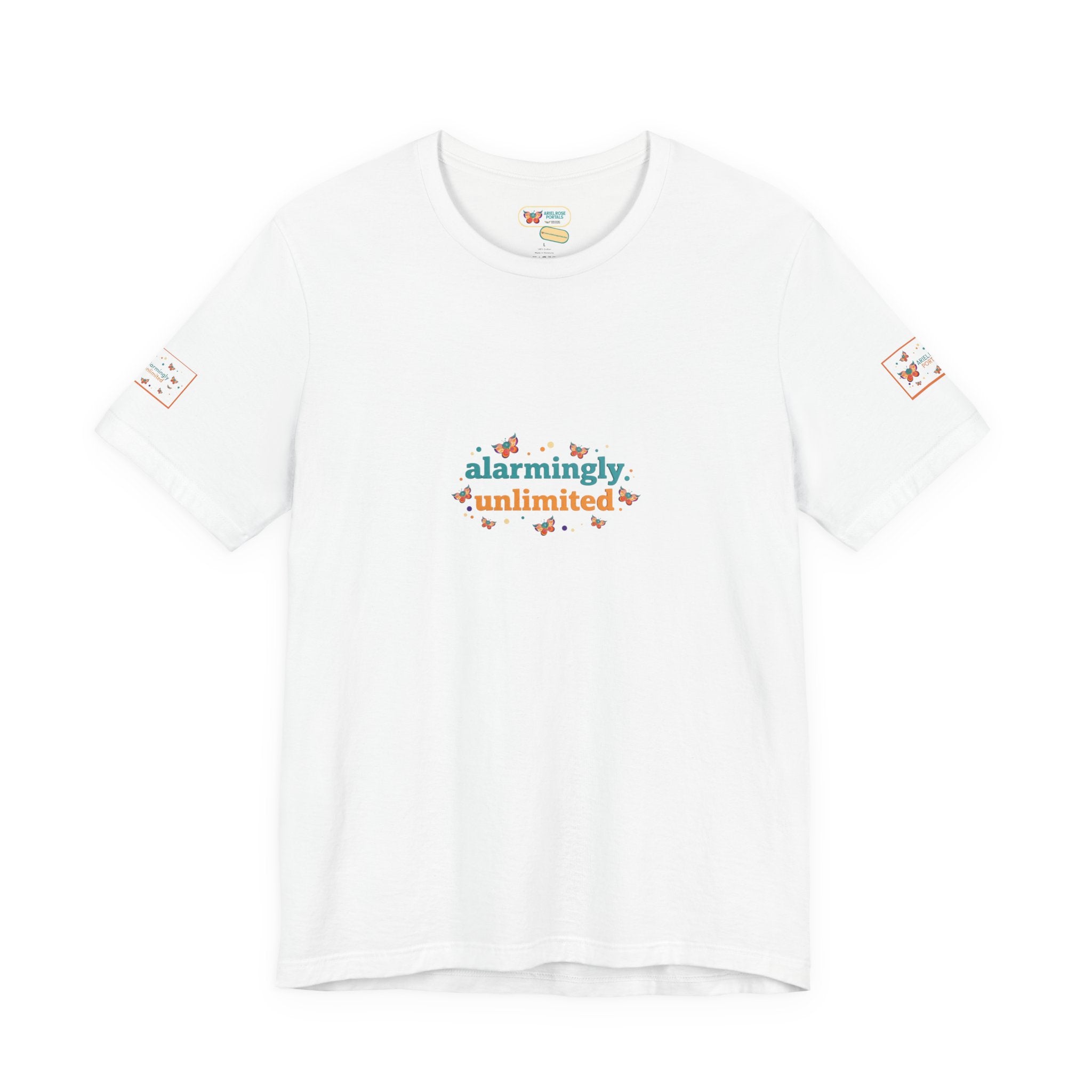 T-shirt Alarmingy Unlimited — Maglietta Grafica con Farfalla e Bruco Stravaganti