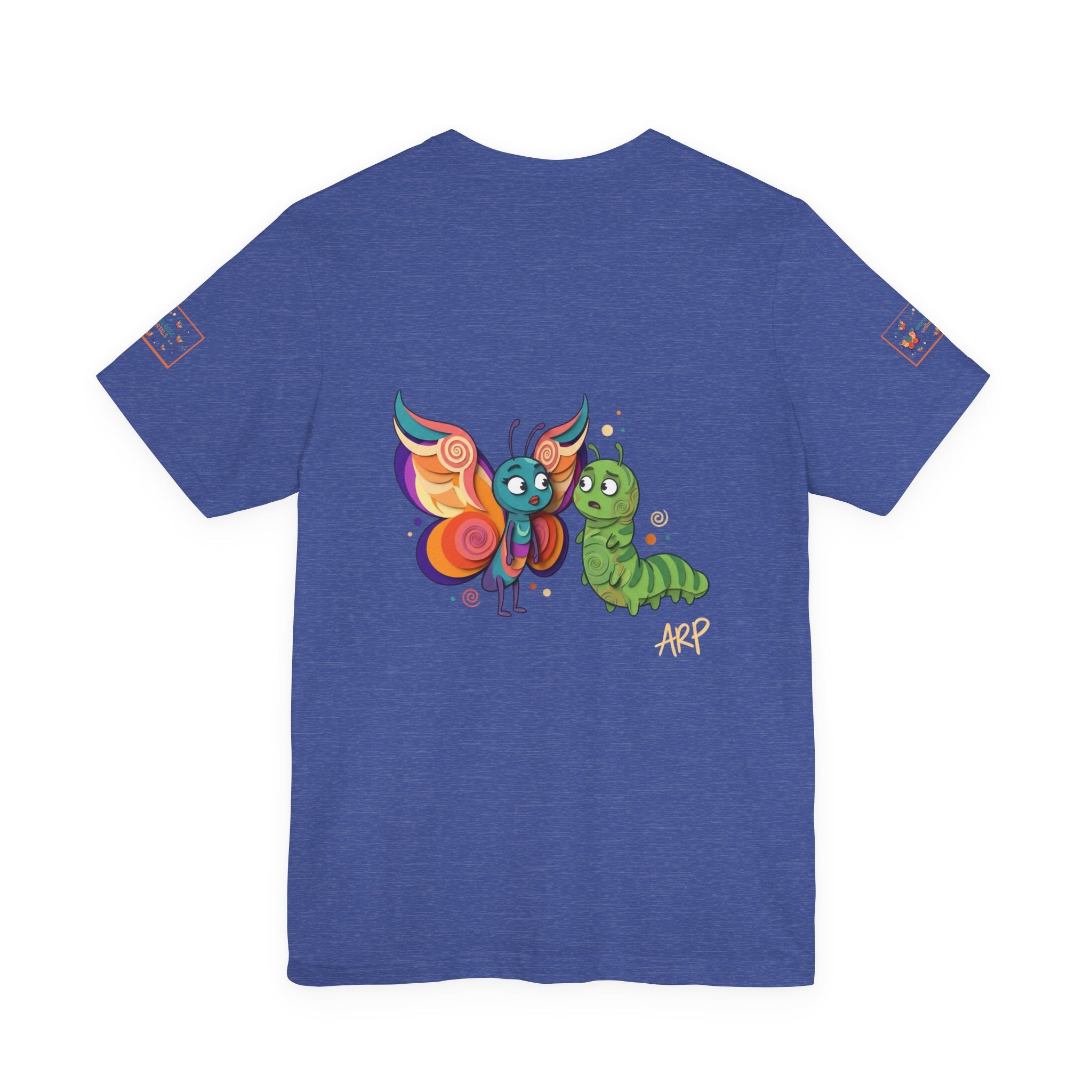 T-shirt Alarmingy Unlimited — Maglietta Grafica con Farfalla e Bruco Stravaganti