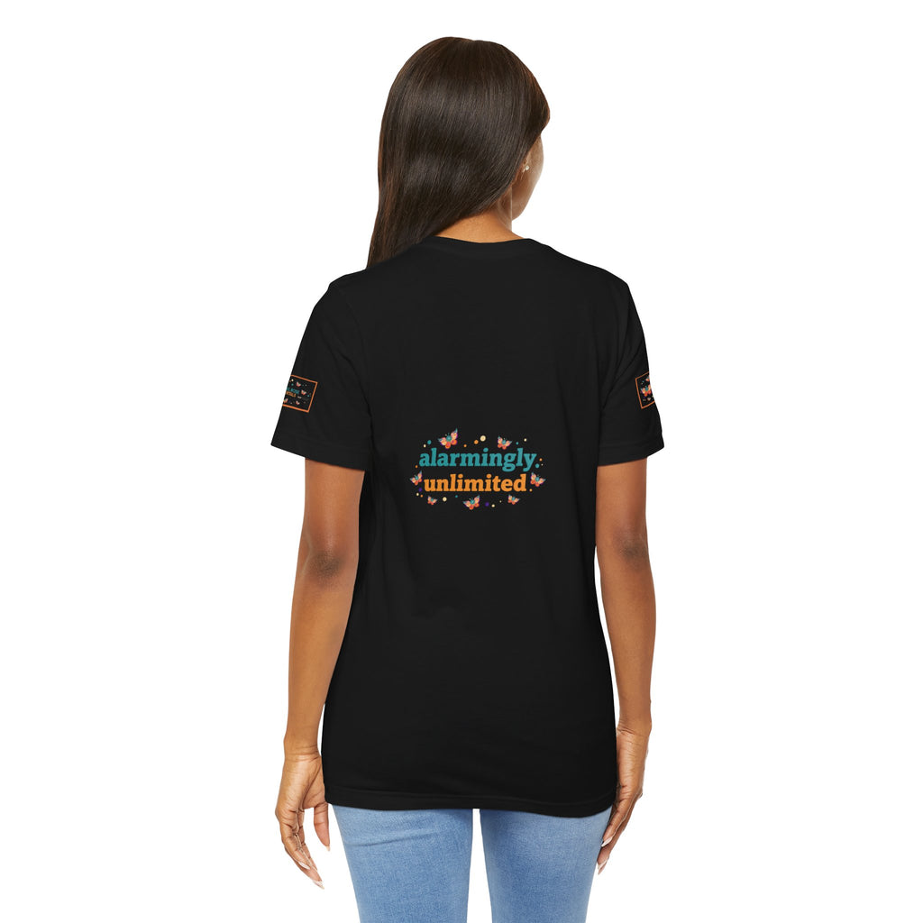 Allarmante T-Shirt Unlimited Tee Flip Variant — Maglietta Grafica Stravagante Farfalla e Bruco